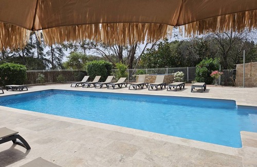 Solenzara Apartment | Cardellini 23: Family-Friendly Residence with Pool & Sea Views