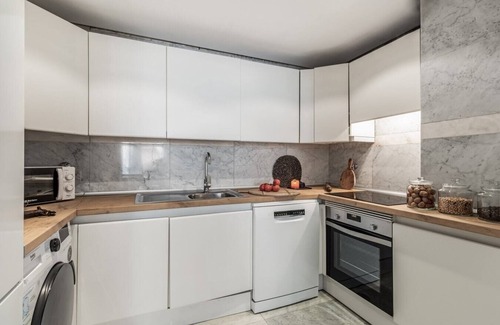 Almagro Apartment | Inviting 2-Bedroom Retreat with Pool in Almagro