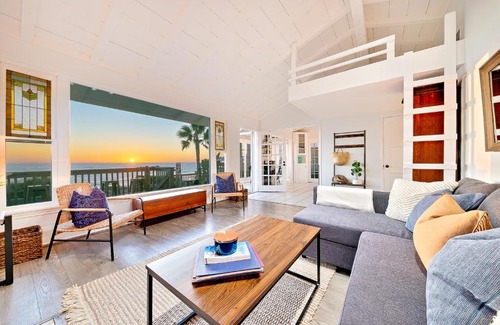Cardiff-by-the-Sea House | Family and Pet-Friendly Cardiff Beach Cottage Retreat