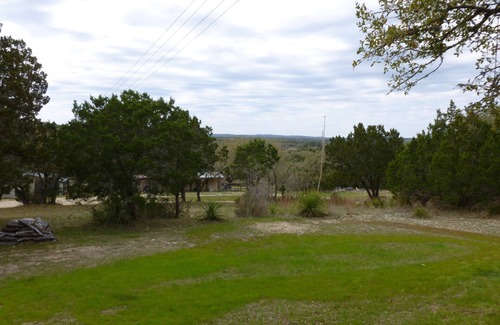 Wimberley Cabin | Exceptional Cardinal Cabin with Kitchen & Pet-Friendly Perks
