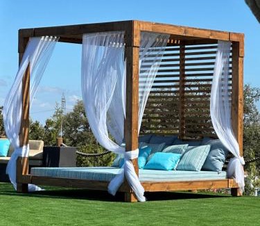 Santa Margarida da Serra House | Escape to Cardos Villa: Oceanfront Relaxation Awaits