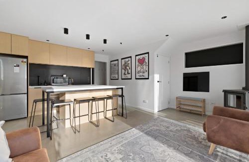 Cardrona Apartment | Pet-Friendly Cardrona Creekside Apartment for Family Getaways