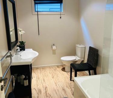 Cardrona Apartment | Relax at Cardrona Villa with Pool and Oceanfront Views