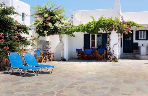 Kastraki House | Family-Friendly Care Naxos Home Steps from Kastraki Beach