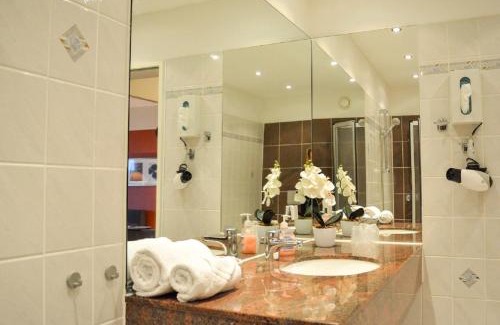Goslar Hotel | Relax at CAREA Residenz Hotel Harzhöhe with Pool & Spa