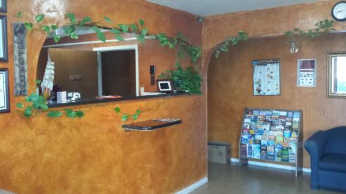 Flatonia Hotel | Inviting Stay at Carefree Inn Flatonia with Pool Access
