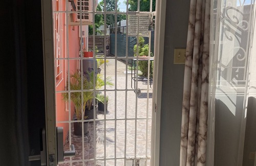 Pembroke Hall Apartment | Inviting Caribbean Comfort with Spa and Pet-Friendly Options