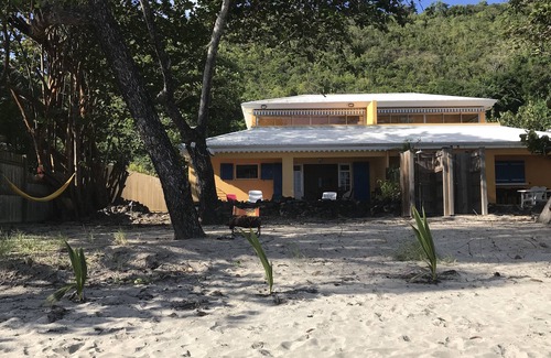 Le Diamant House | Beachfront Caribbean Villa with Pool and Ocean View
