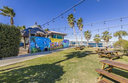 Orange Beach East House | Inviting Caribe Resort Unit C211 with Ocean View & Pool