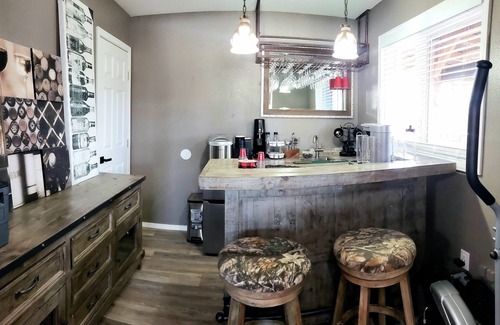 Scenic Foothills House | Caribou Flat: No stairs! 2 Baths, Theater, Bar, Firepit, Gazebo n & Yard!