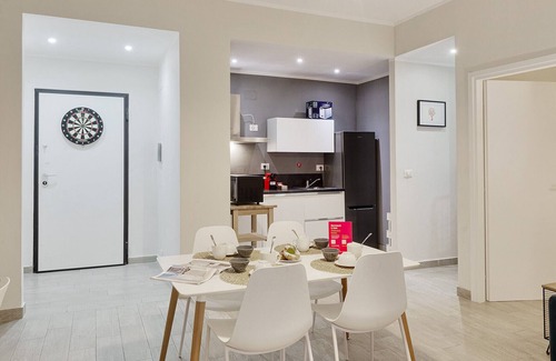 Carignano Apartment | Stylish Carignano Design 8 with Kitchen & Breakfast Included