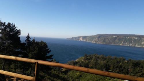 Valparaiso House | Relaxing Oceanfront Suites at Carilafquen with Hot Tub