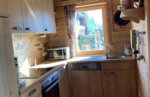 Reichenau Cabin | Inviting Bogi Hittn - Carinthia Chalets with Family-Friendly Amenities