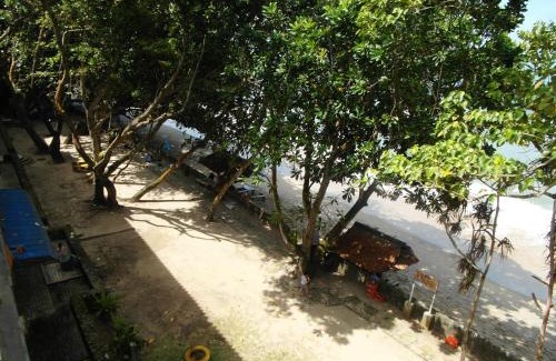 Carita Apartment | Relaxing Carita Beachside Condo with Oceanfront Bliss