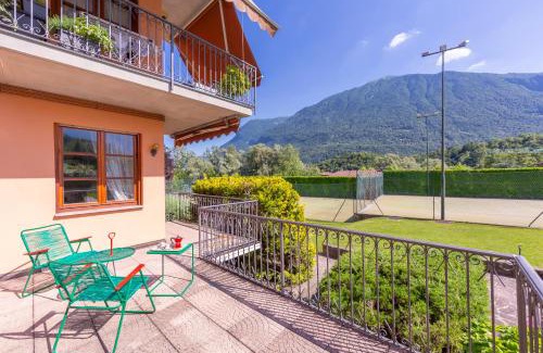 Carlazzo Apartment | Family-Friendly Carlazzo Sant' Agata with Pool Access