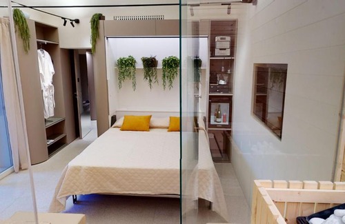 Palermo House | Relax at Carletta's Aparta-Suite & Spa with Hot Tub Access
