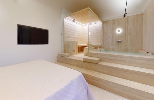 Palermo House | Relax at Carletta's Aparta-Suite & Spa with Hot Tub Access