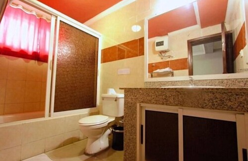 Apapa Hotel | Discover Carliza Hotel Apapa: Family-Friendly Retreat