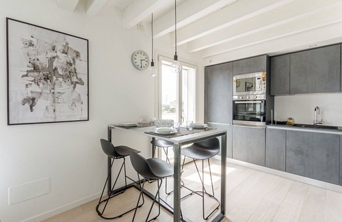 Navigli Apartment | Cozy Milan Apartment for Two with Kitchen & Breakfast