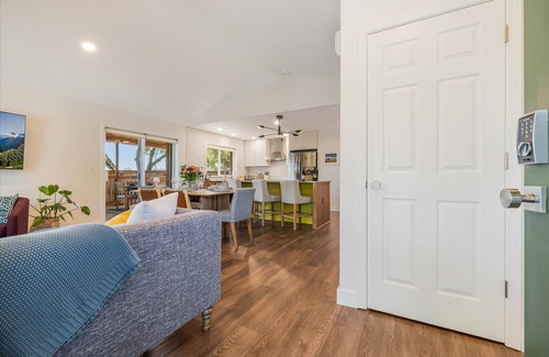 Carlton House | Carlton Crush Pad: Your Ideal Wine Country Escape Awaits