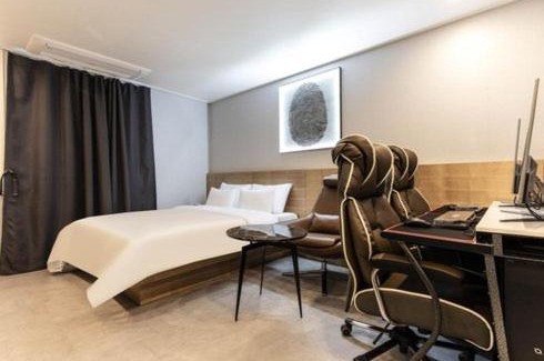 Bupyeong Hotel | Relaxing Retreat at Carlton Hotel Bupyeong with Hot Tub