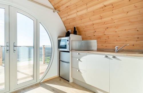 Mappleton Cottage | Family-Friendly Carlton Manor Pod 1 with Garden Retreat