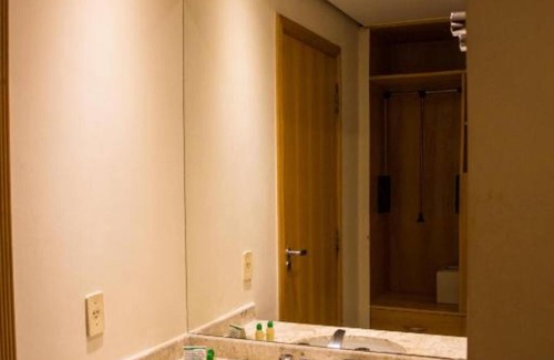 Taubate Hotel | Comfortable Stay at Carlton Plaza Baobá with Pool & Spa