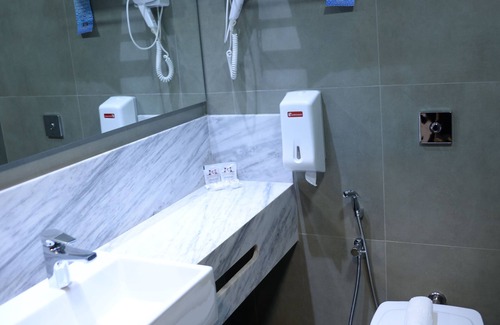 Marta Helena Hotel | Discover Carlton Plaza Hotel Uberlândia with Spa & Dining