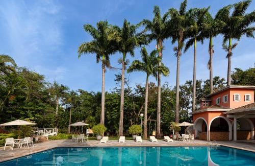 Limeira Hotel | Stay at Carlton Suítes Limeira with Pool and Hot Tub