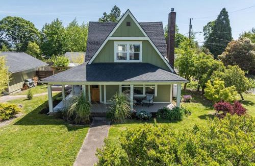 Carlton House | Pet-Friendly Carlton Wine Vacation House Awaits Your Stay