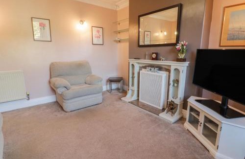 Llanberis House | Family-Friendly Getaway at Carlyn: Rated 9.5/10 by Guests