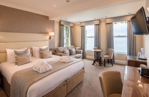 Carlyon Bay Hotel | Relaxing Retreat at Carlyon Bay Hotel - 4-Star Comfort