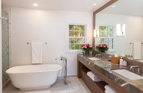 Golden Rectangle Hotel | Discover Carmel Beach Hotel: Spa, Dining & Family Amenities