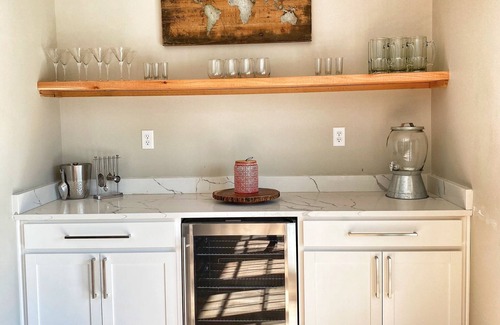 Carmel House | Top-Rated Carmel Lodge with Family-Friendly Amenities