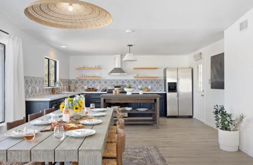 Twentynine Palms House | Discover Carmella by AvantStay: Pet-Friendly Oasis with Pool