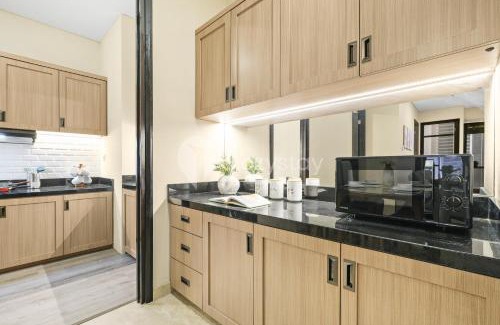 Bendungan Hilir Apartment | Relaxing Retreat at Carmine by Kozystay - Sudirman