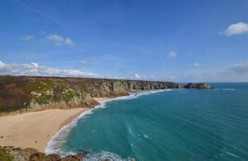 Sennen Cove Apartment | Family-Friendly Retreat at Carn Base with Pet Amenities
