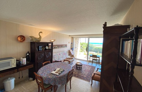 Carnac Apartment | Oceanfront Comfort: Guest Rated 10/10 in Carnac Plages