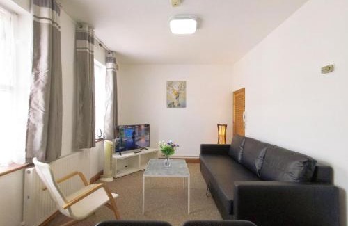 Wembley Central Apartment | Great Family Retreat at Carnation Flat A in Wembley