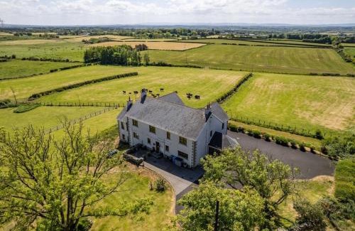 Bushmills Bed & Breakfast | Top-Rated Carnbore House BnB with Breakfast & Family-Friendly