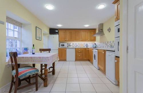 Broughshane House | Private Apartment at Carncairn West Wing: Guest Rated 9.6