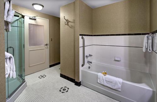 Johnson City Hotel | Elegant Carnegie Hotel & Spa: 4-Star Oceanfront Retreat