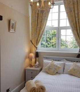 Swinton Apartment | Explore Carnegie Library: Family-Friendly Austen Apartment