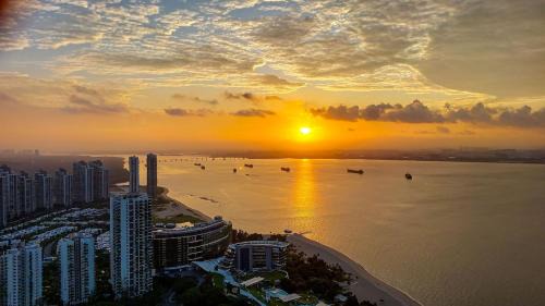 Gelang Patah Apartment | Carnelian Tower Hotel at Forestcity 4123 with WIFI