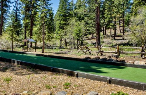 Carnelian Woods Apartment | Relax at Carnelian Woods Sanctuary with Pool and Hot Tub