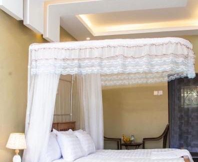 Nakaseke House | CarNet Hotel