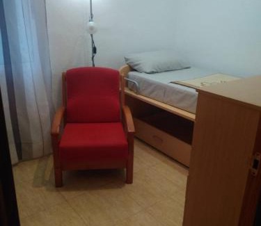 Alicante House | Budget-Friendly Stay at Carniceria Alfath with Kitchen Access