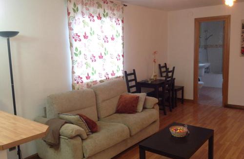 El Gancho Apartment | Family-Friendly Stay at Carol's Home - Rated 8.6/10