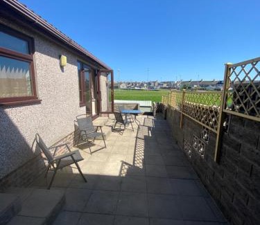 Kenfig Hill House | Carol's Place near Porthcawl, Margam Park, 3mins to M4
