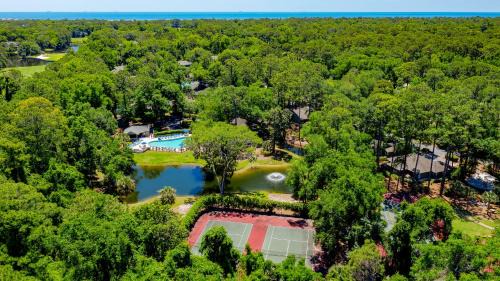 Shipyard Plantation Resort | Family-Friendly Carolina Club: Pool, Spa & Hot Tub Awaits!